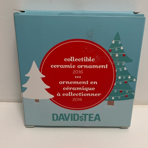 David’s Tea collectible ornament Christmas tree blue with skiing mouse - Picture 5 of 7